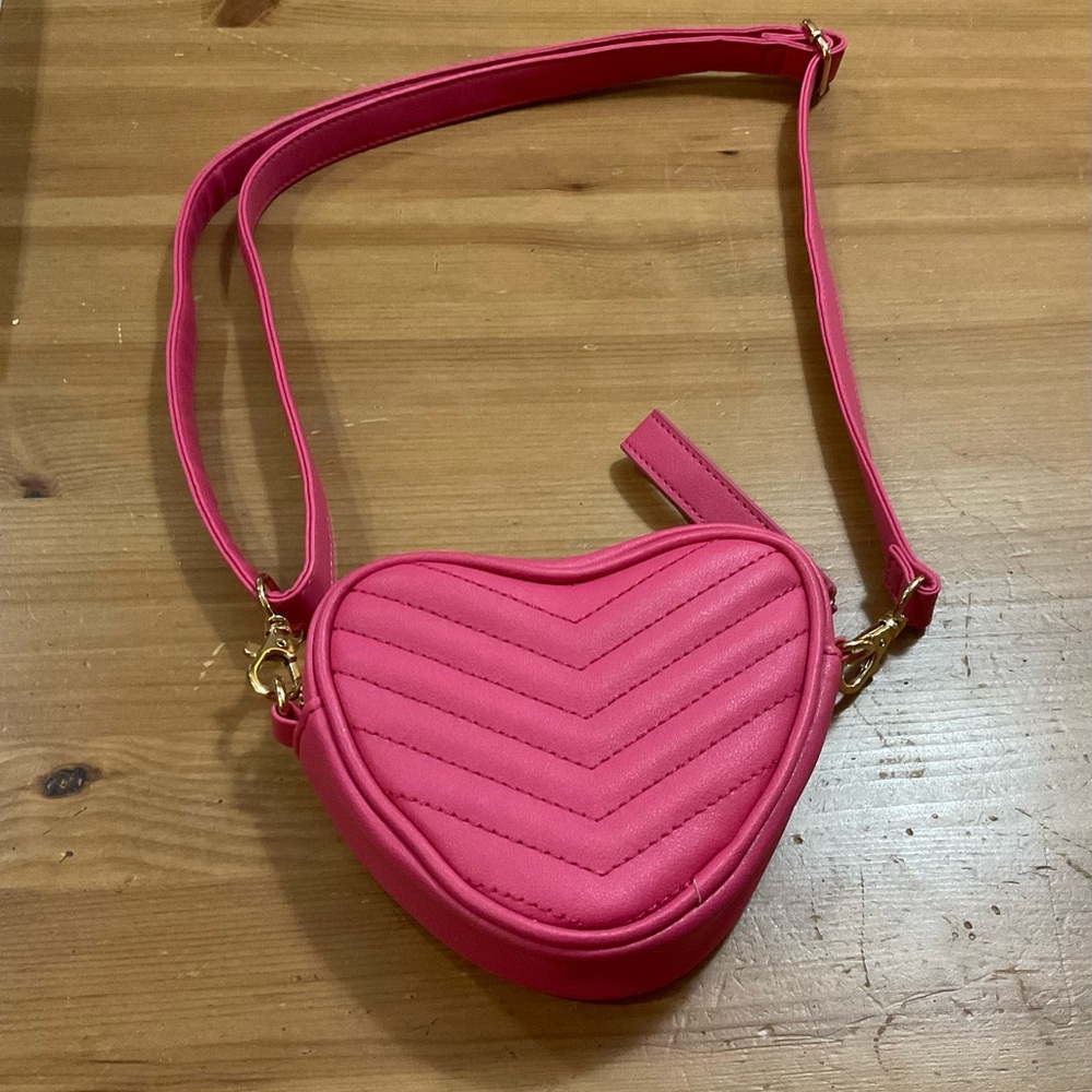 Wild Fable: Mini chevron quilted Pink Heart-Shaped Crossbody wristlet combo bag